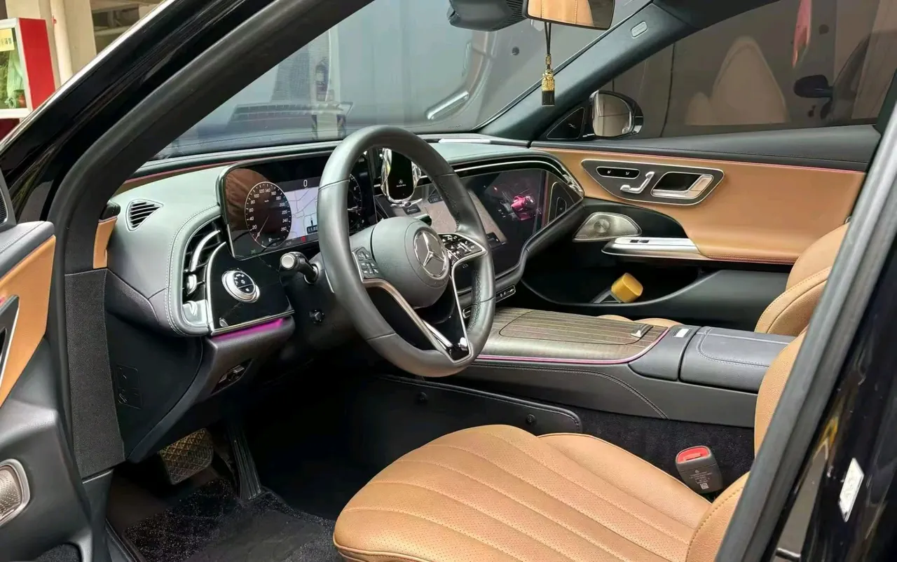 Mercedes Benz E Class 2024 E 300 L 48V 2.0T Luxury Automatic Gear 2