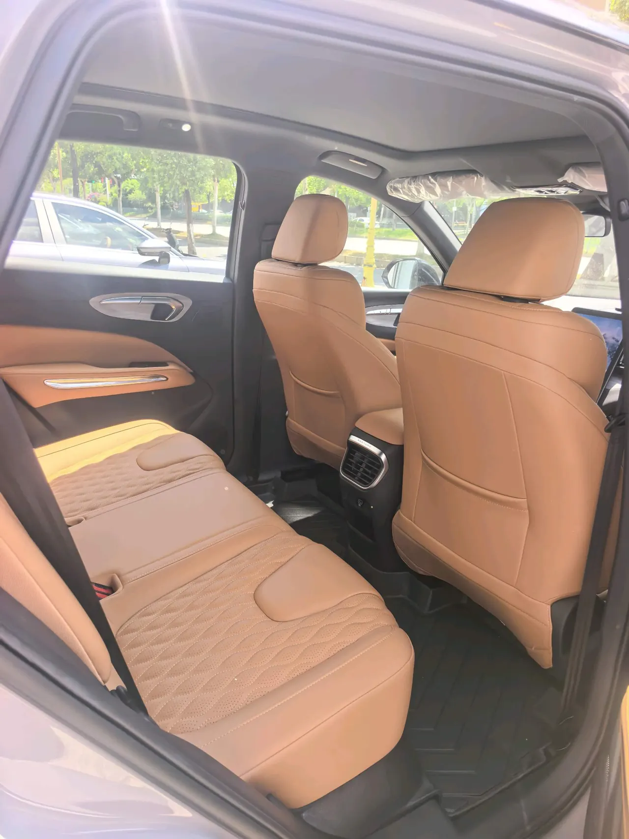 Bestune 2025 yueyi 07 1.5T 210km leisurely version of automatic gear 6