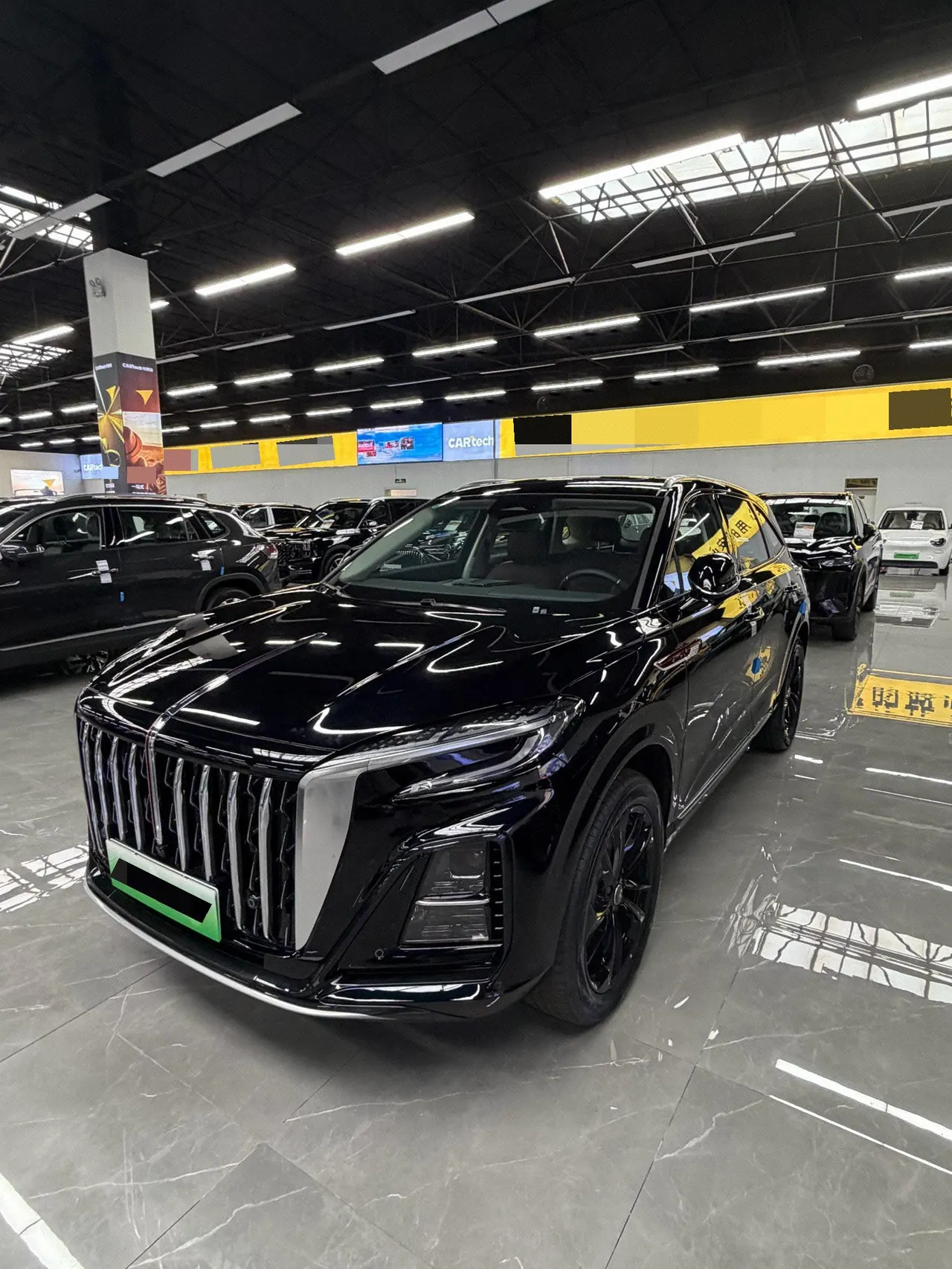 打开图片灯箱:HongQi 2025 HS3 PHEV 1.5T 125km strength PLUS 2 million commemorative automatic gear