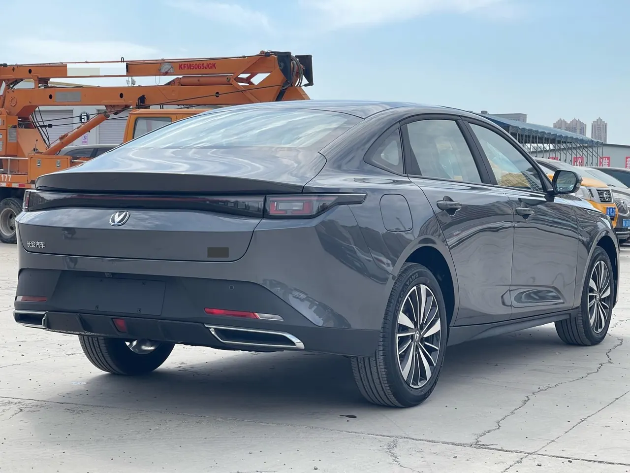 ChangAn Yidong New Energy 2025 Yidong PHEV 1.5 Stepless Smart New Blue Whale 145KM High Energy Edition Automatic Gear 9