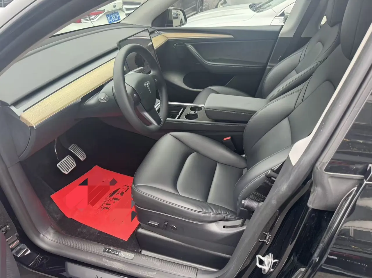 Tesla 2022 Model Y rear-wheel drive version (facelift) automatic gear 2