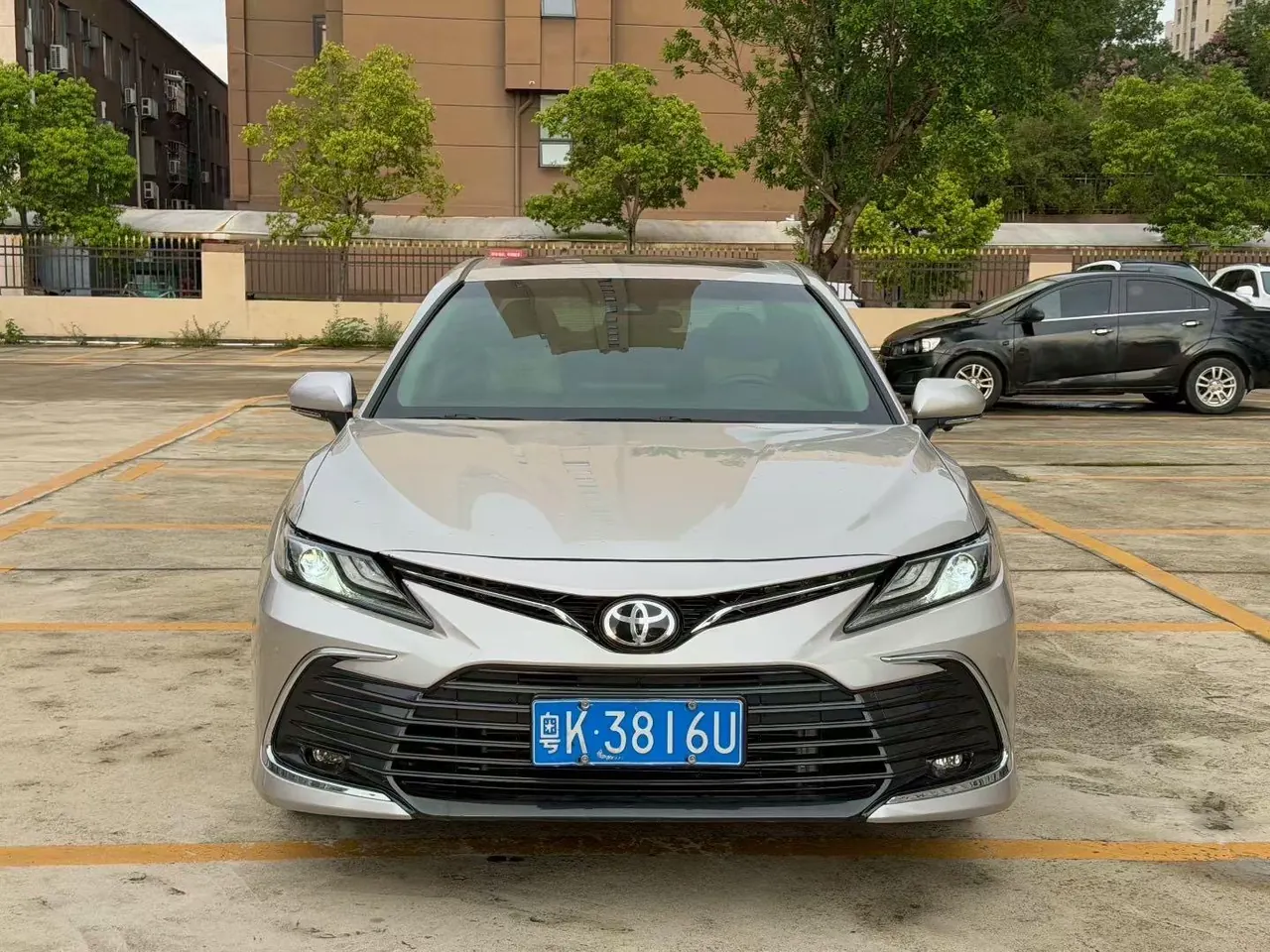 Toyota 2021 Camry 2.0G Stepless Deluxe Edition Automatic Gear 2
