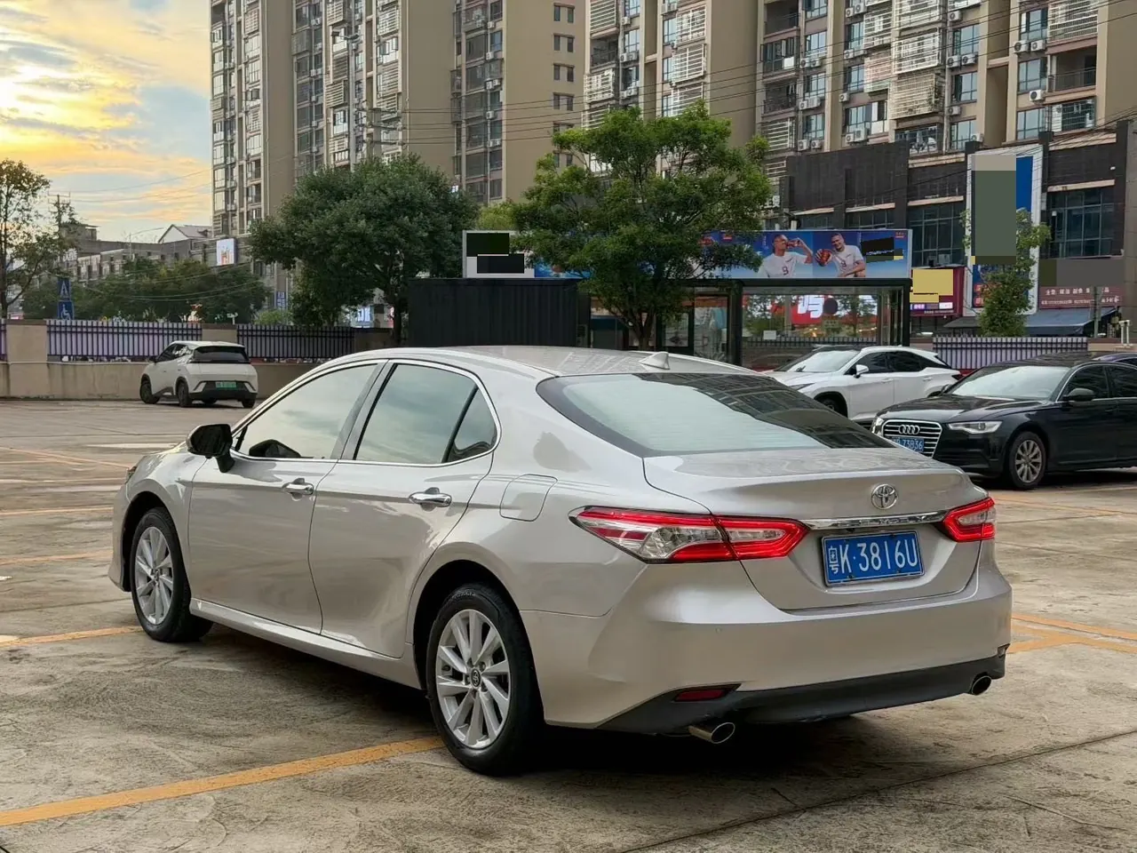 Toyota 2021 Camry 2.0G Stepless Deluxe Edition Automatic Gear 4