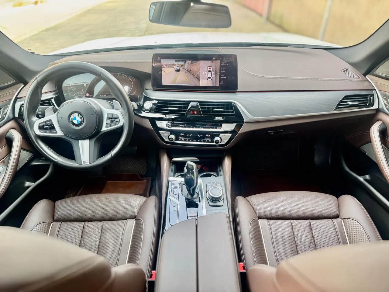 BMW 5 Series 2022 530Li 2.0T Exclusive M Sports Suit (Modified) Automatic Gear 4