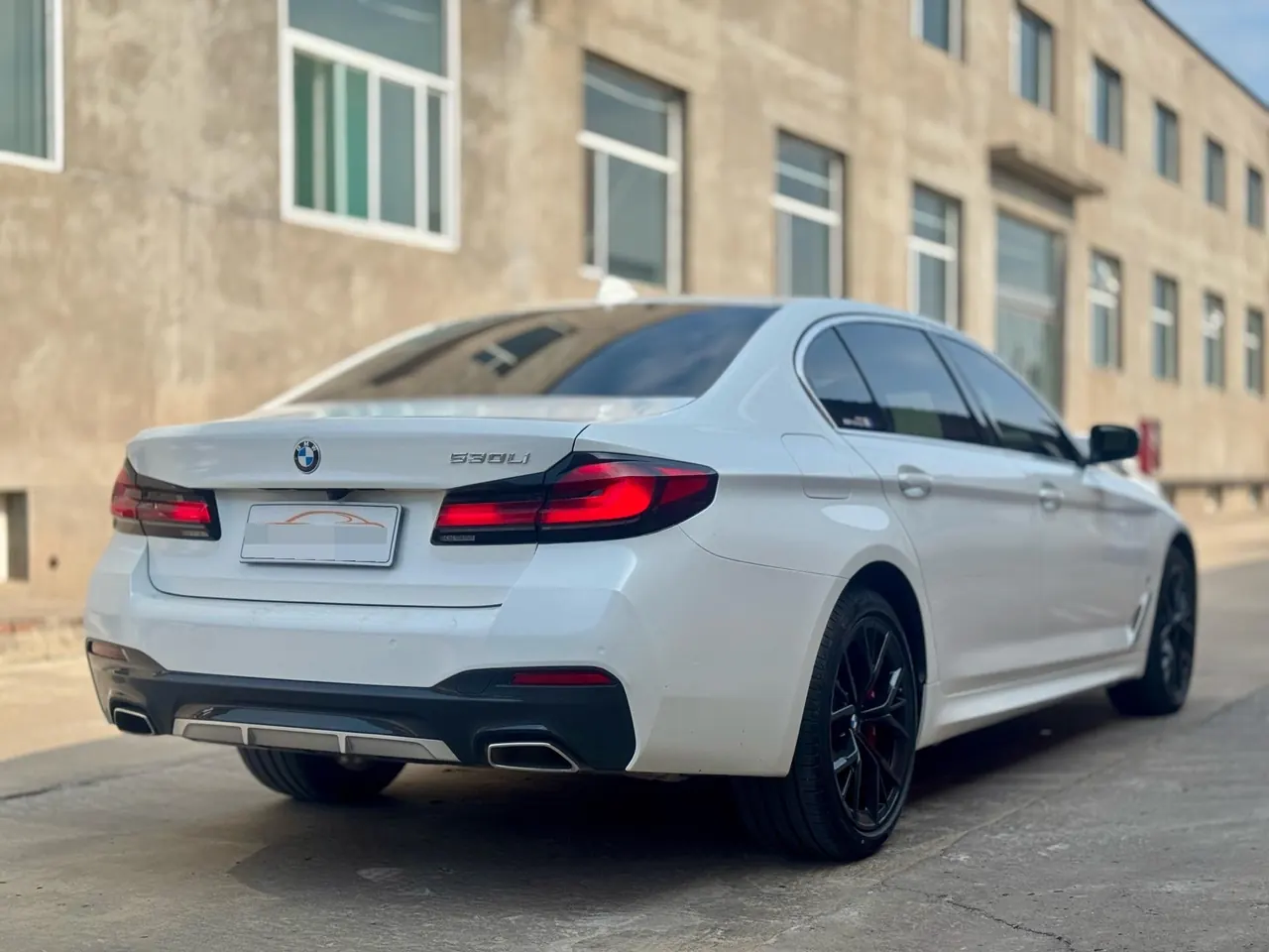 BMW 5 Series 2022 530Li 2.0T Exclusive M Sports Suit (Modified) Automatic Gear 5