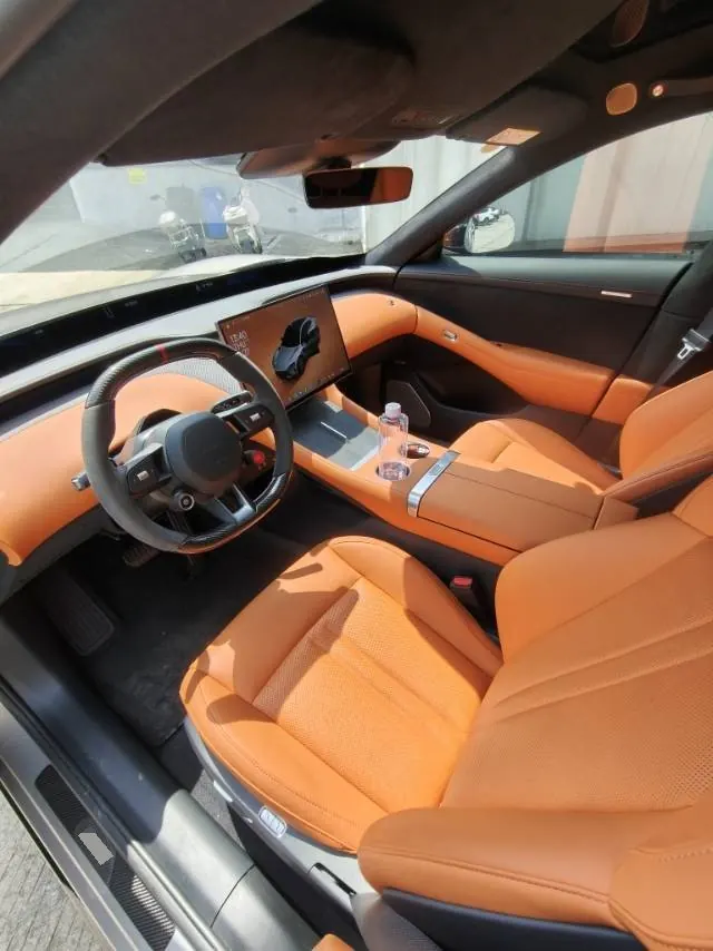 MI 2025 YU7 Long Endurance High Performance Four-wheel Drive Max Edition Automatic Gear 2