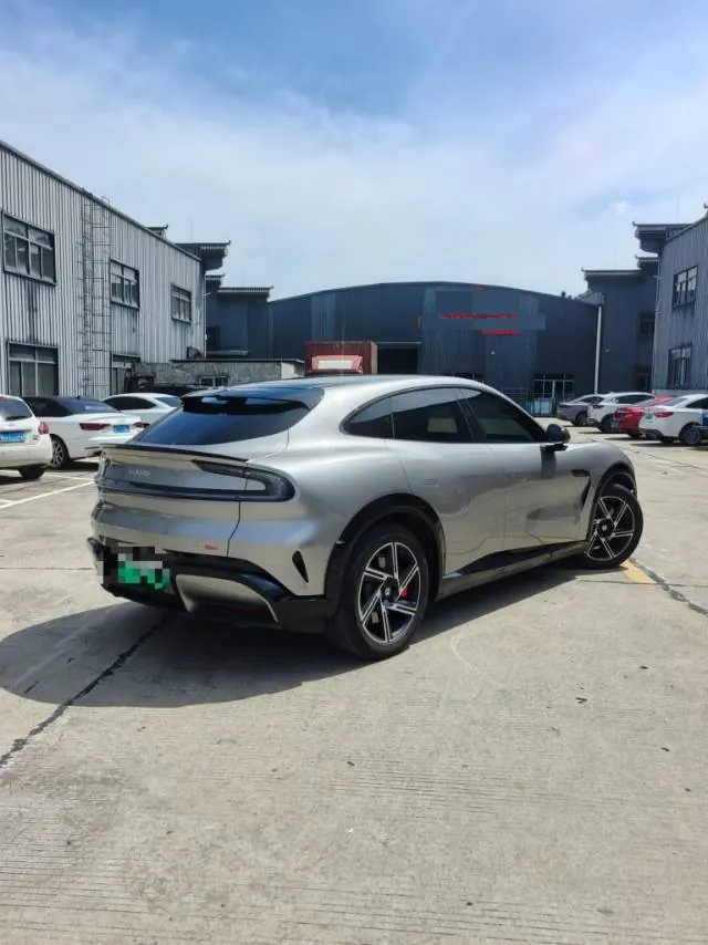 MI 2025 YU7 Long Endurance High Performance Four-wheel Drive Max Edition Automatic Gear 4