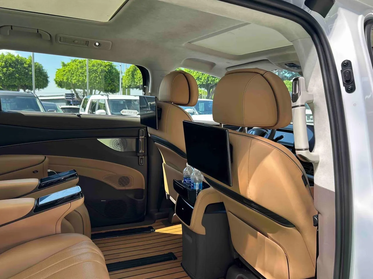 Denza 2022 Denza D9 EV 600 four-wheel drive flagship automatic gear 5