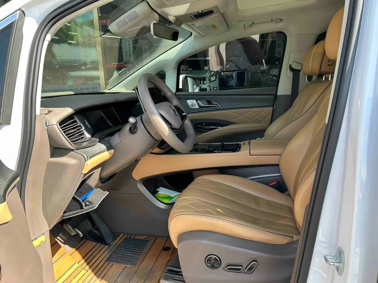 Denza 2022 Denza D9 EV 600 four-wheel drive flagship automatic gear 7