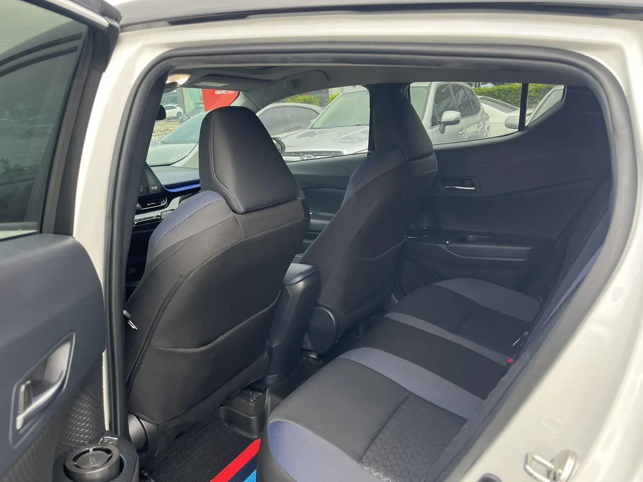 Toyota 2020 C- HR 2.0 stepless elite version of automatic transmission 3