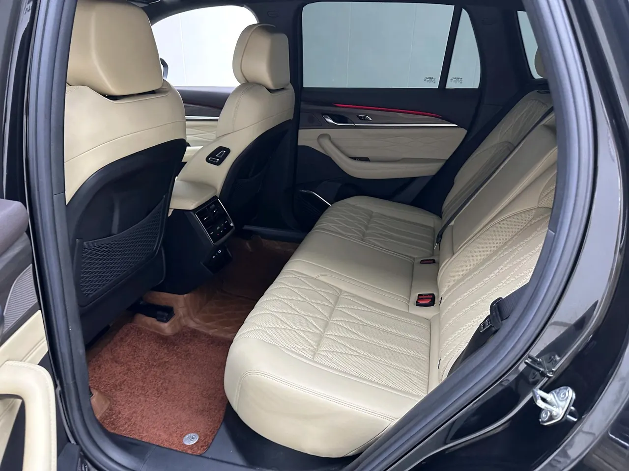 Geely 2025 XingyueL (Monjaro) 2.0TD Oriental Obsidian Current Edition Automatic Gear 3