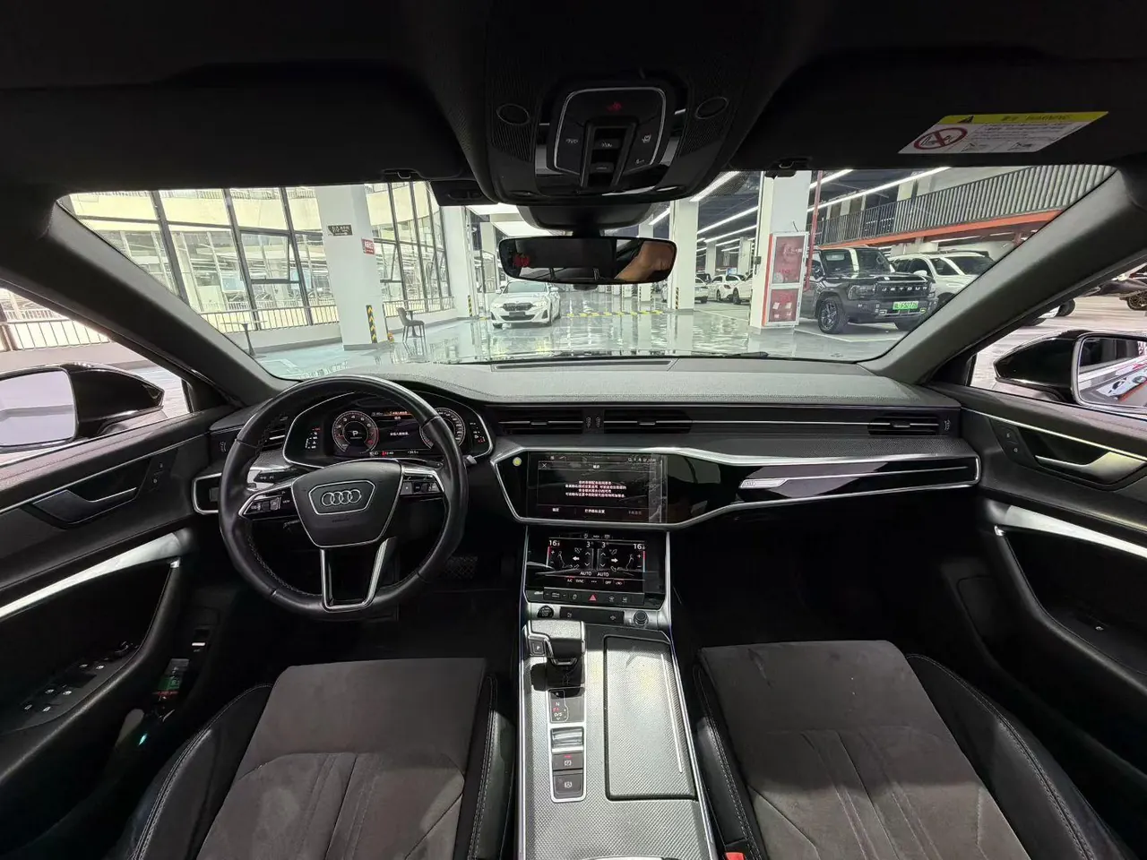 Audi 2022 A6L 2.0TFSI 45TFSI Quattro Selected Dynamic Automatic 5