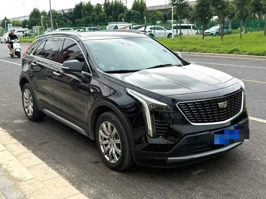 Cadillac 2022 XT4 48V 2.0T 28T Two-Drive Luxury Automatic Gear 2