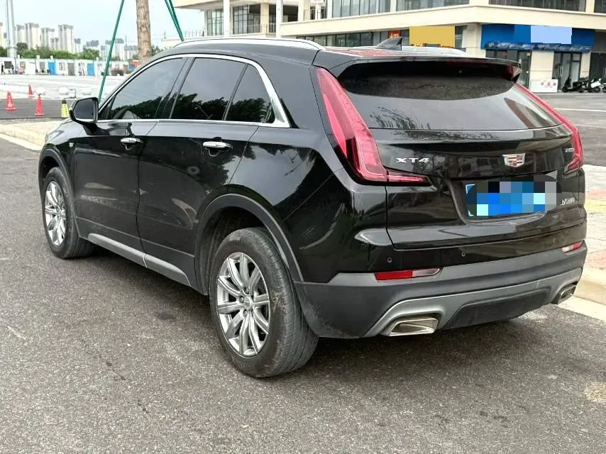 Cadillac 2022 XT4 48V 2.0T 28T Two-Drive Luxury Automatic Gear 6