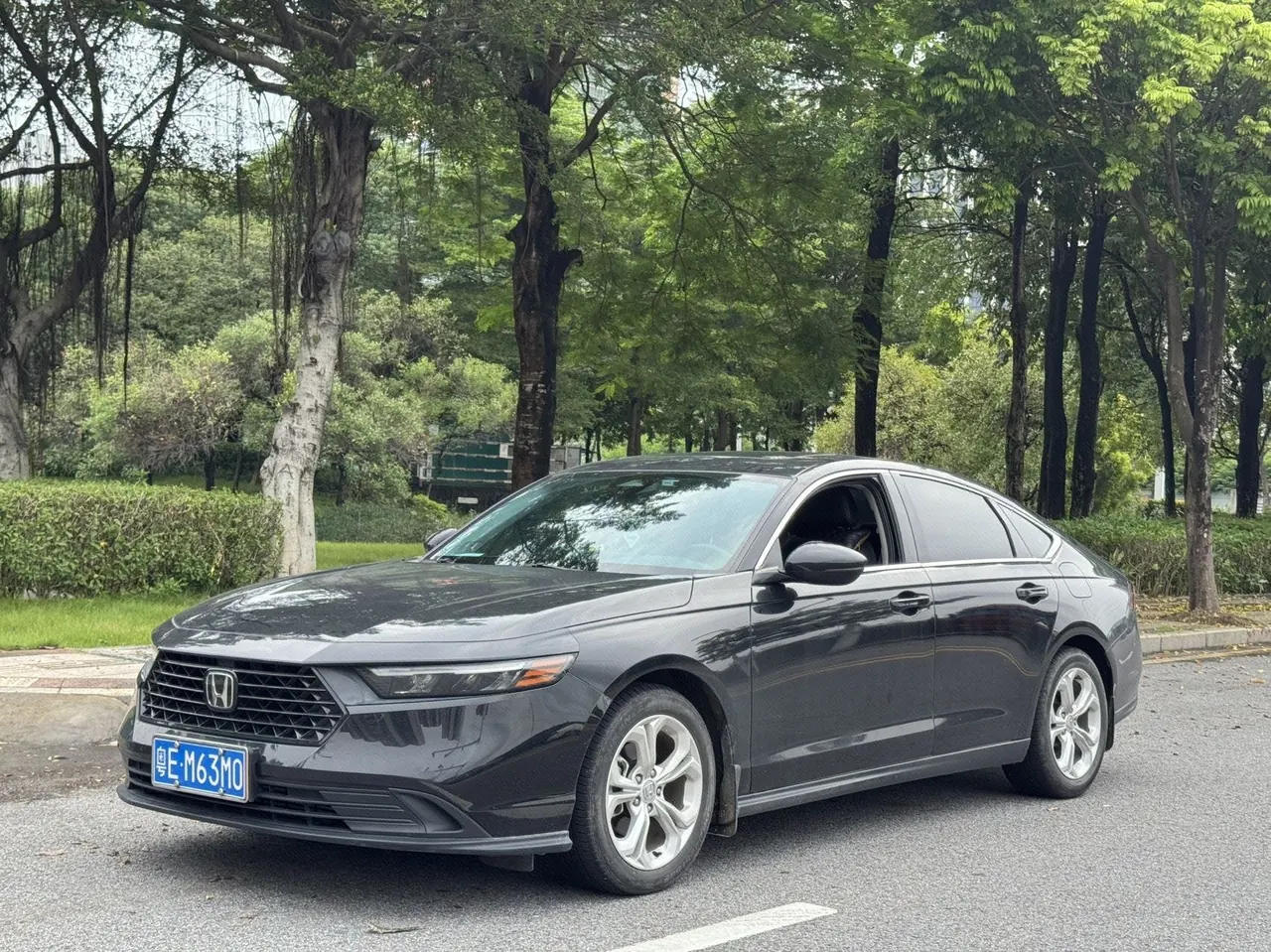 打开图片灯箱:Honda 2023 11th Generation Accord 1.5T Stepless 260TURBO Smart Edition Automatic Gear