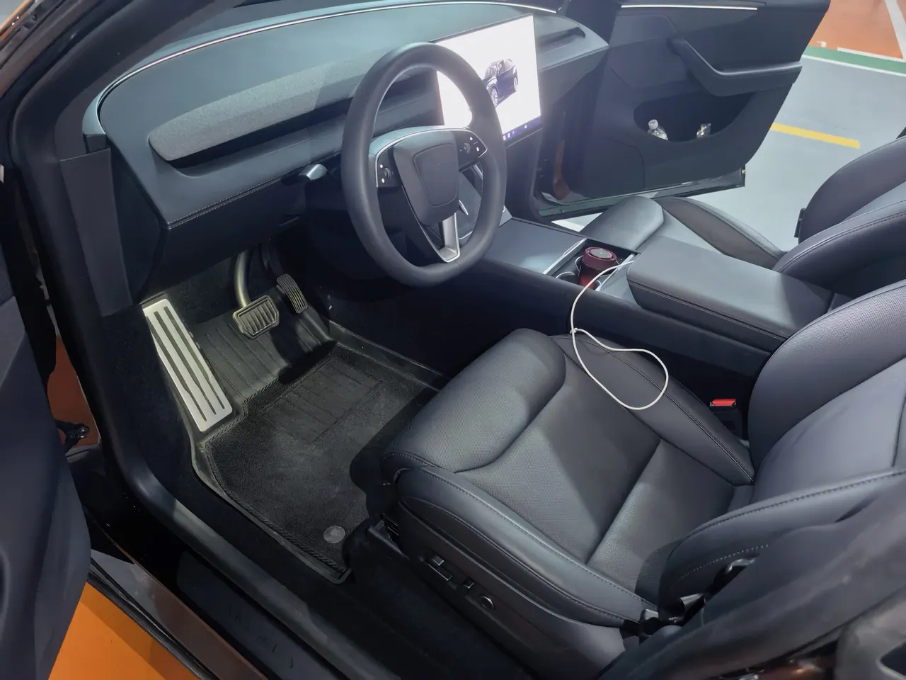 Tesla 2025 Model Y L Long Endurance All-Wheel Drive Automatic Transmission 3