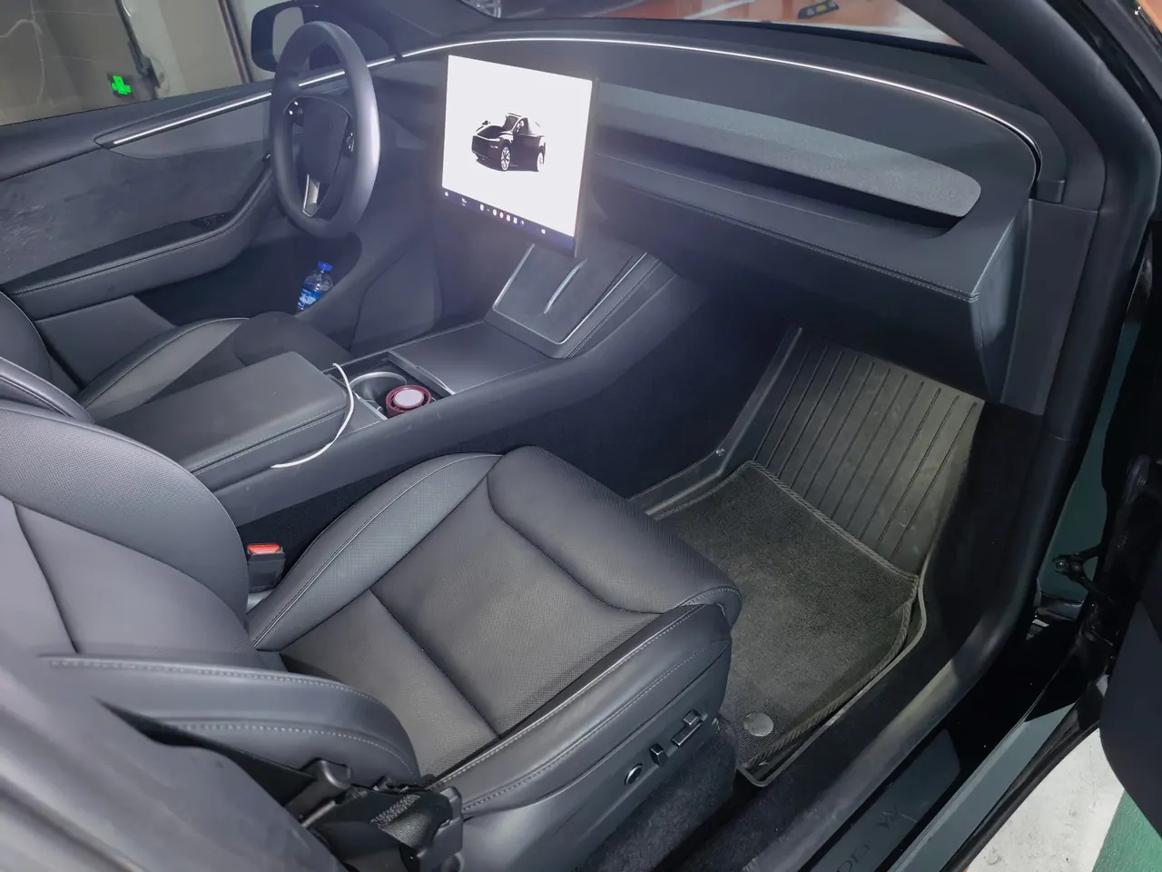 Tesla 2025 Model Y L Long Endurance All-Wheel Drive Automatic Transmission 4