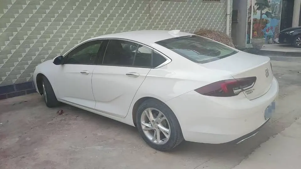 Buick 2020 Regal 1.5T 552T Elite Automatic Gear 2