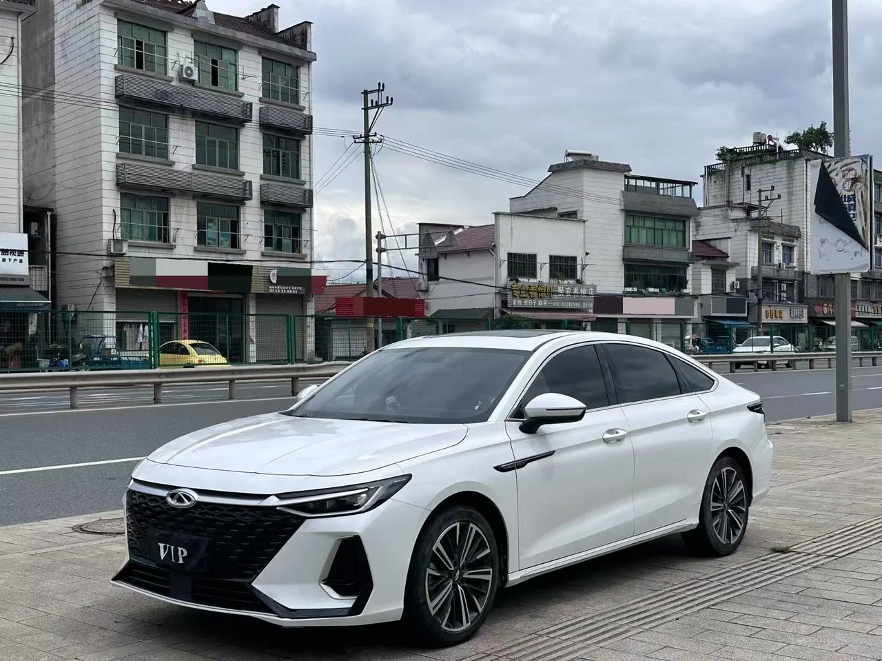 Open image lightbox: Chery 2022 Erez 8 1.6T is still automatic