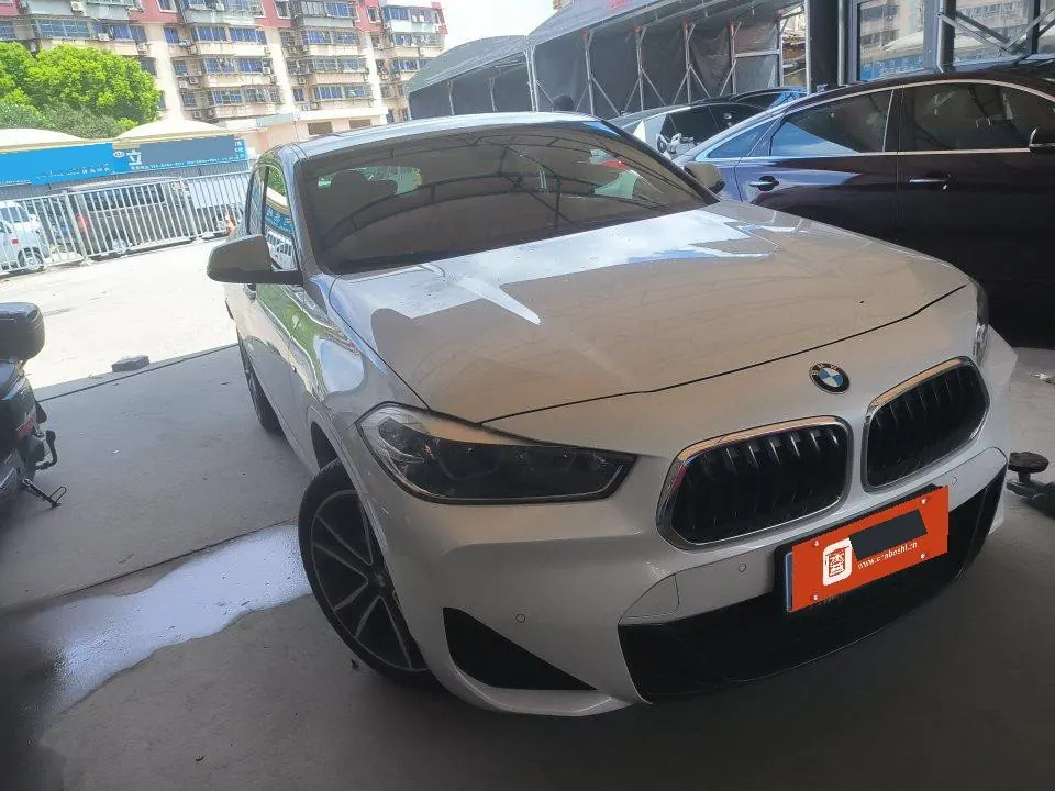 BMW 2021 X2 sDrive25i 2.0T Obsidian Night Edition Automatic Gear 3