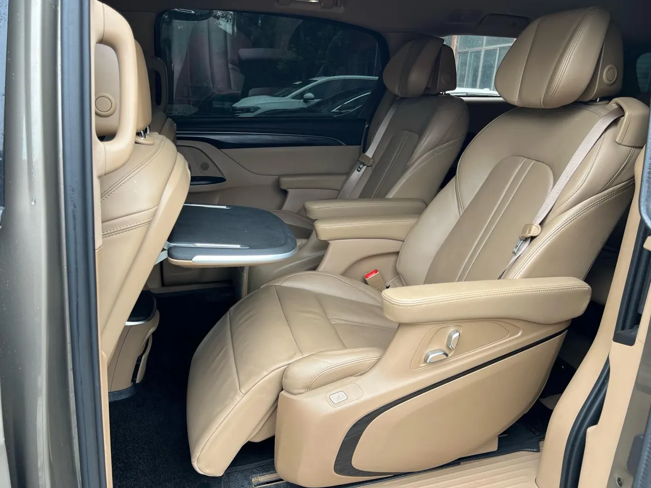 Buick 2021 GL8 ES Lu Zun 2.0T 653T Luxury Automatic Gear 6