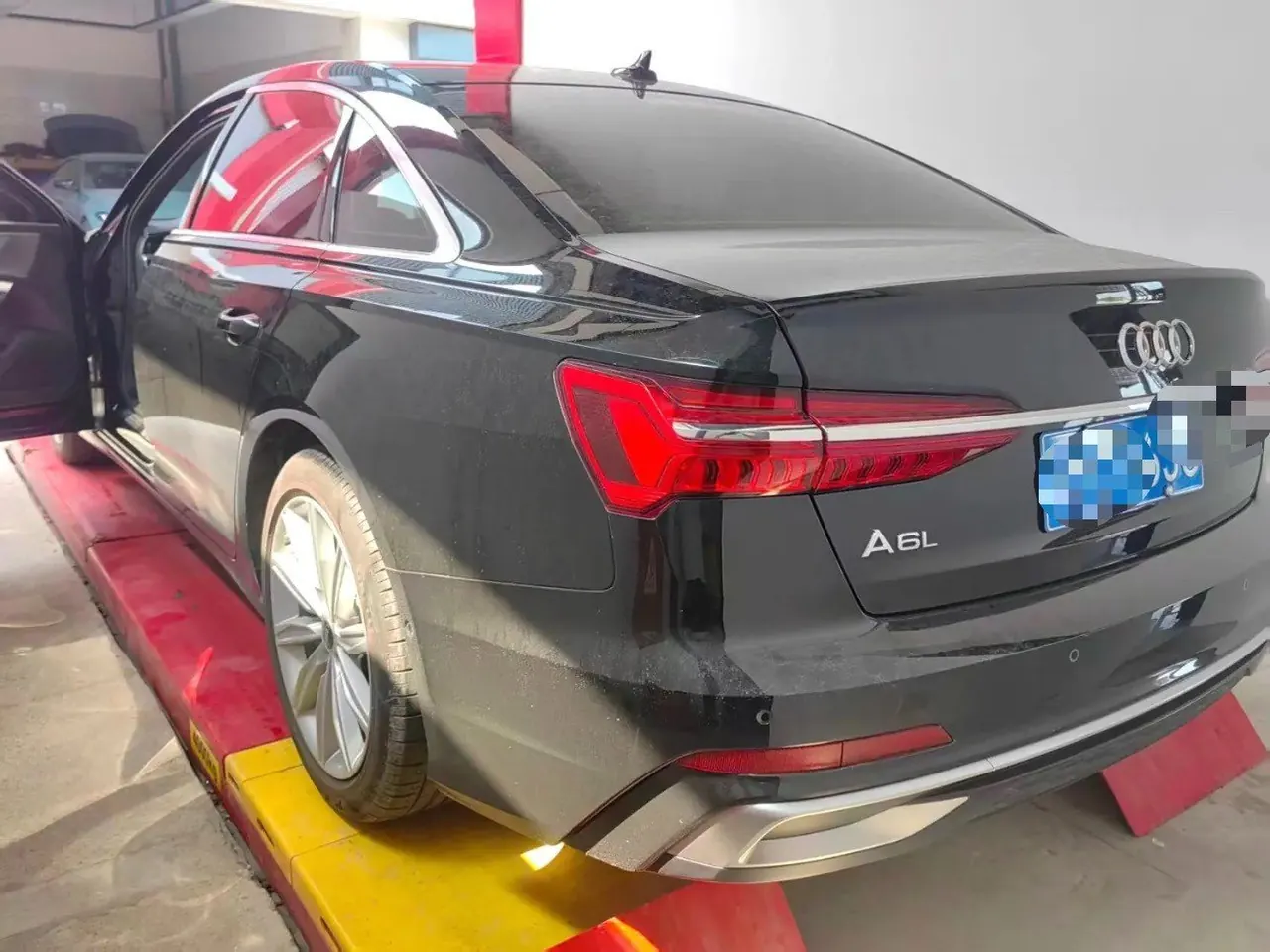 Audi 2023 A6L 2.0TFSI 45TFSI Selected Dynamic (Modified) Automatic Gear 5