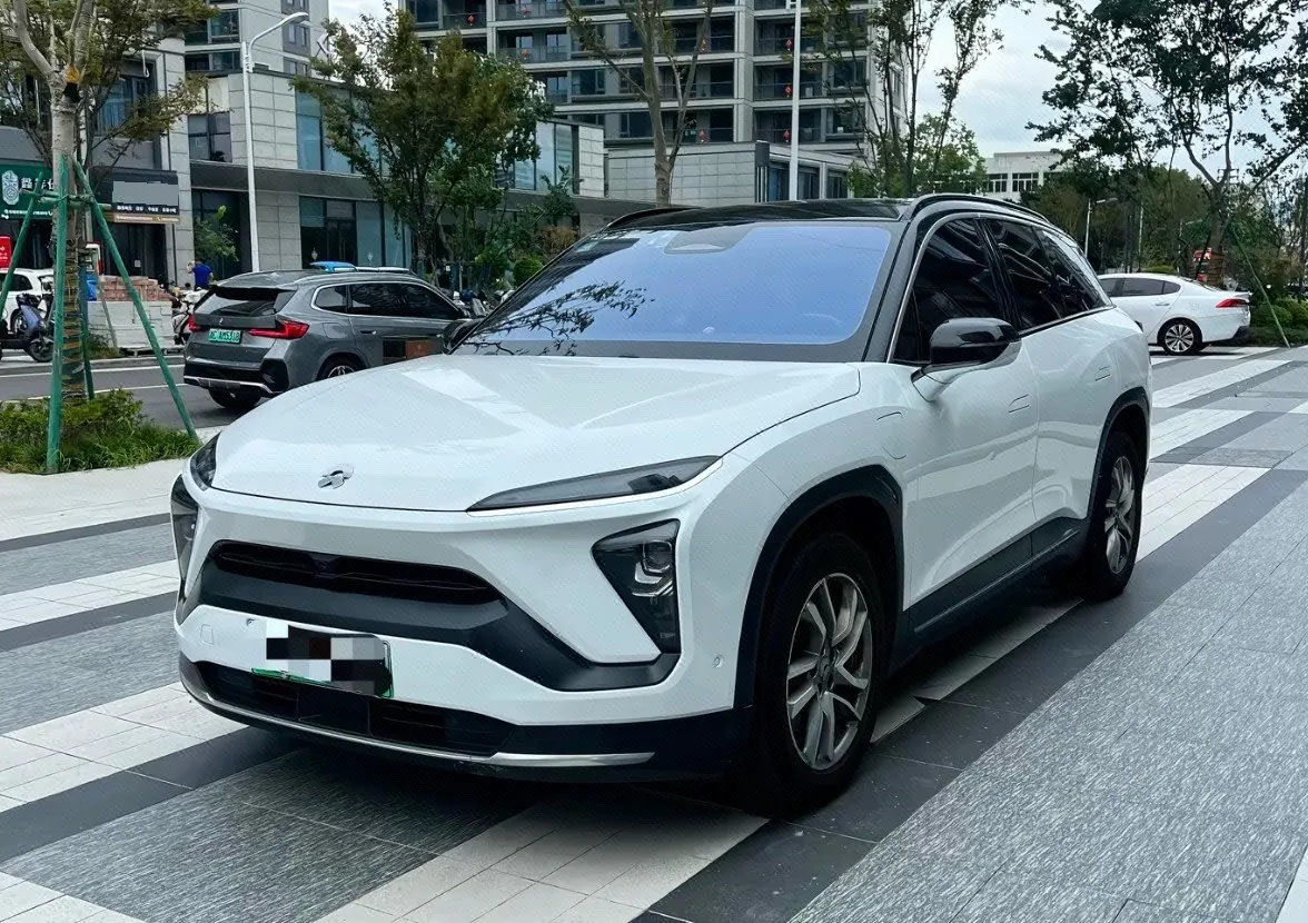 Open image lightbox: NIO 2022 ES6 75kWh Sports Edition Automatic Gear