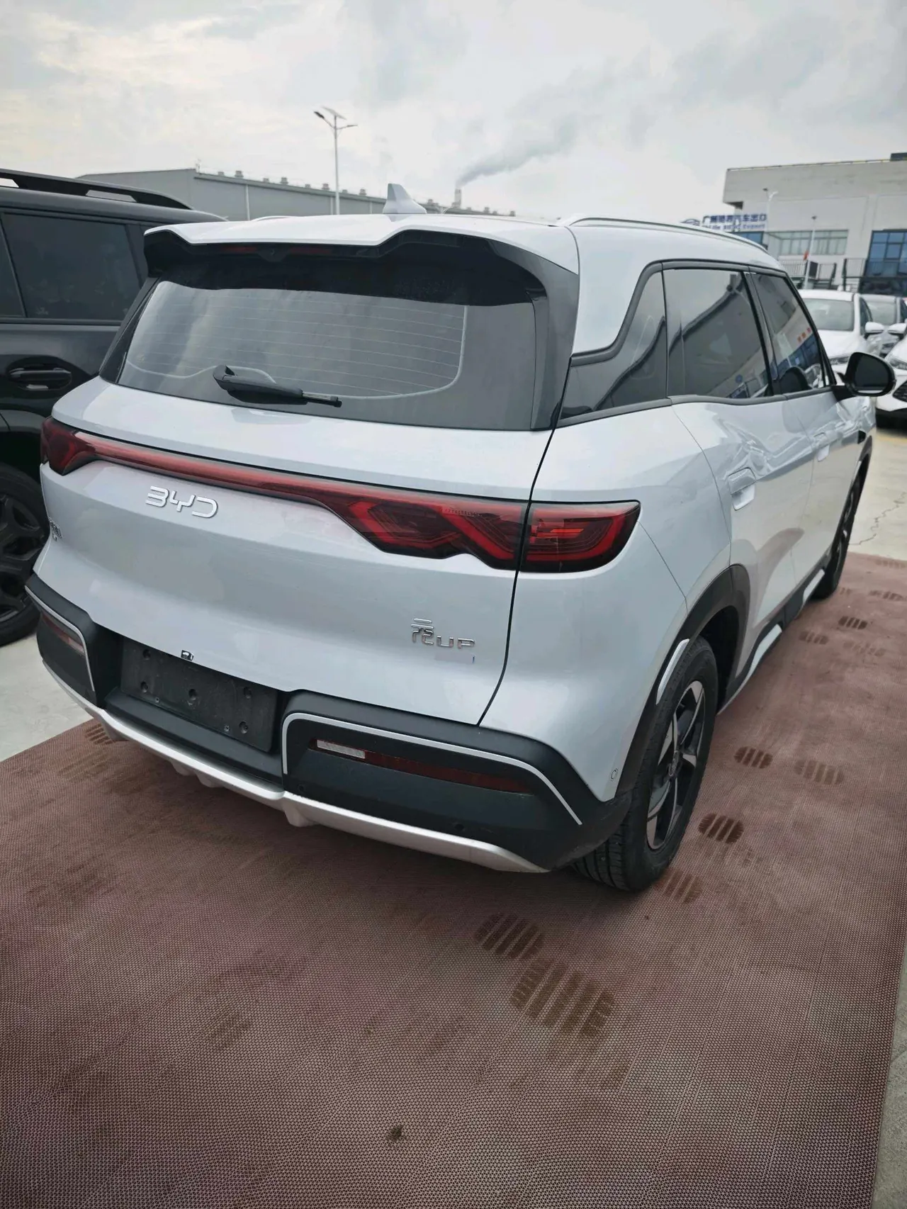BYD 2025 Yuan UP Smart Driving 401KM Exceed Automatic Gear 3