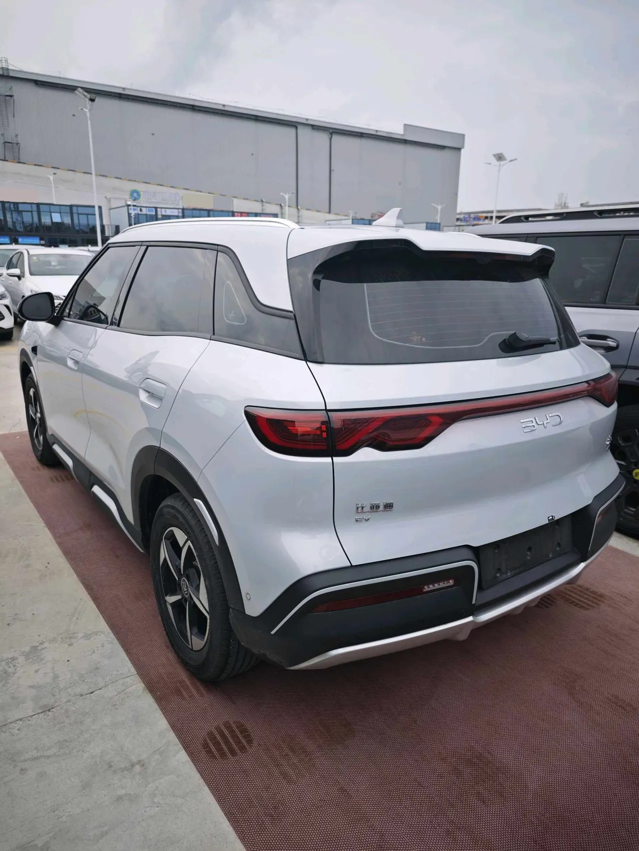 BYD 2025 Yuan UP Smart Driving 401KM Exceed Automatic Gear 4