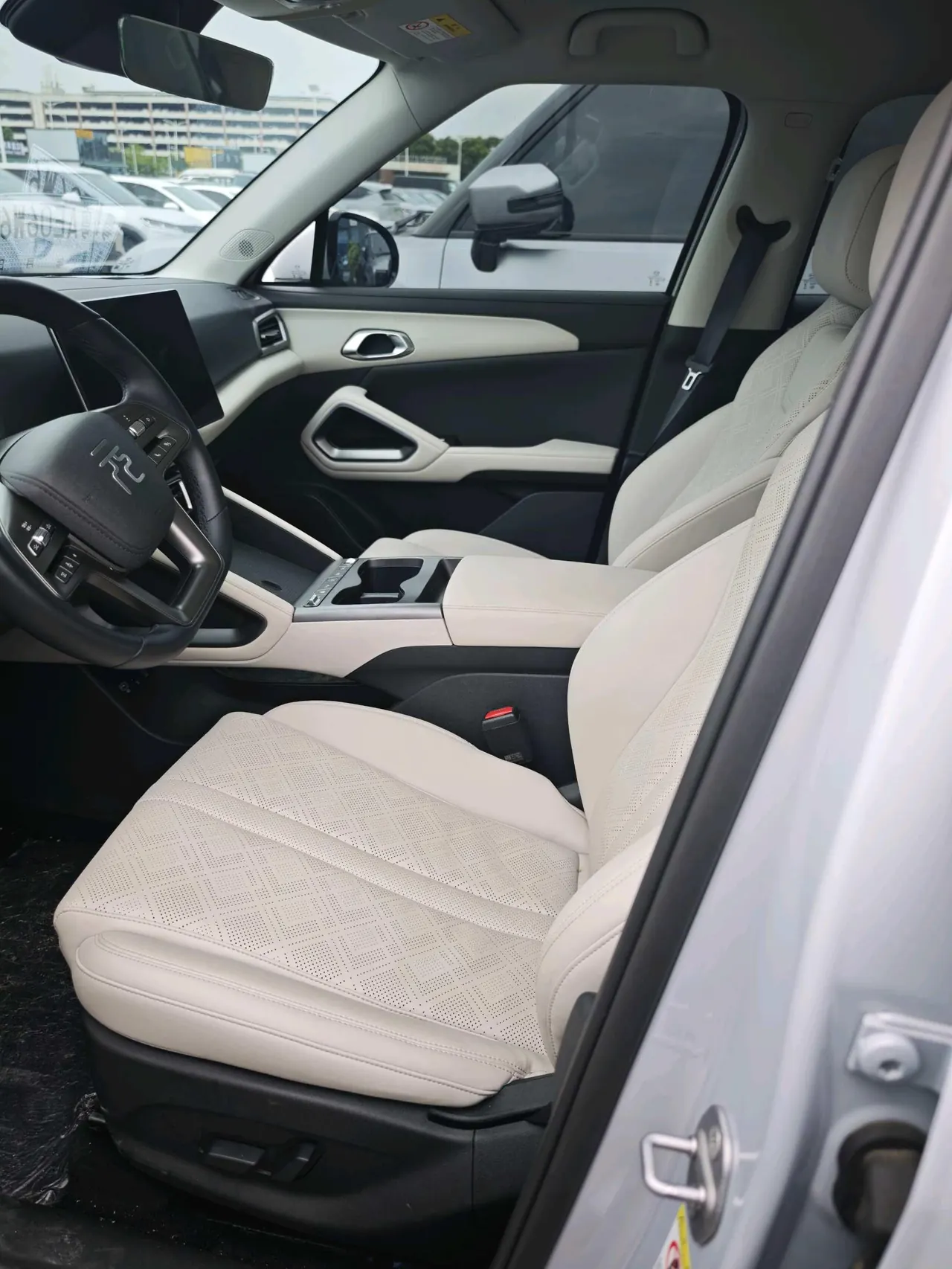 BYD 2025 Yuan UP Smart Driving 401KM Exceed Automatic Gear 6