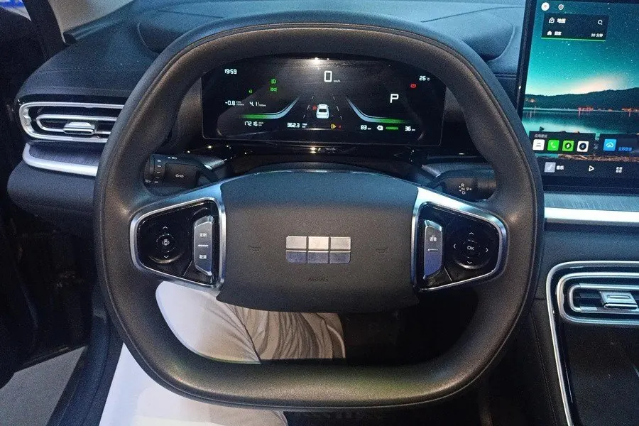 Geely Galaxy 2025 xingyao 6 EM-i 1.5 60km sailing version of automatic gear 6