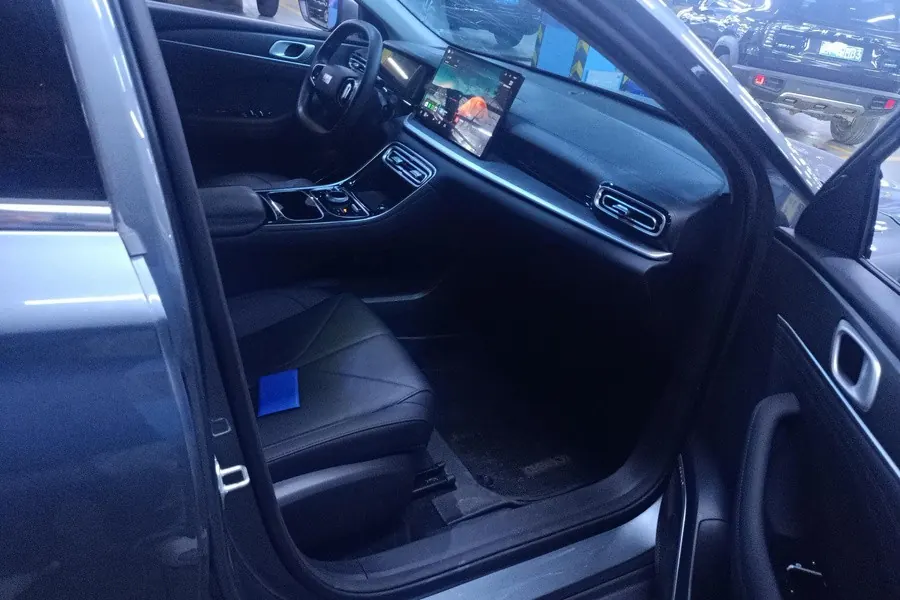 Geely Galaxy 2025 xingyao 6 EM-i 1.5 60km sailing version of automatic gear 7