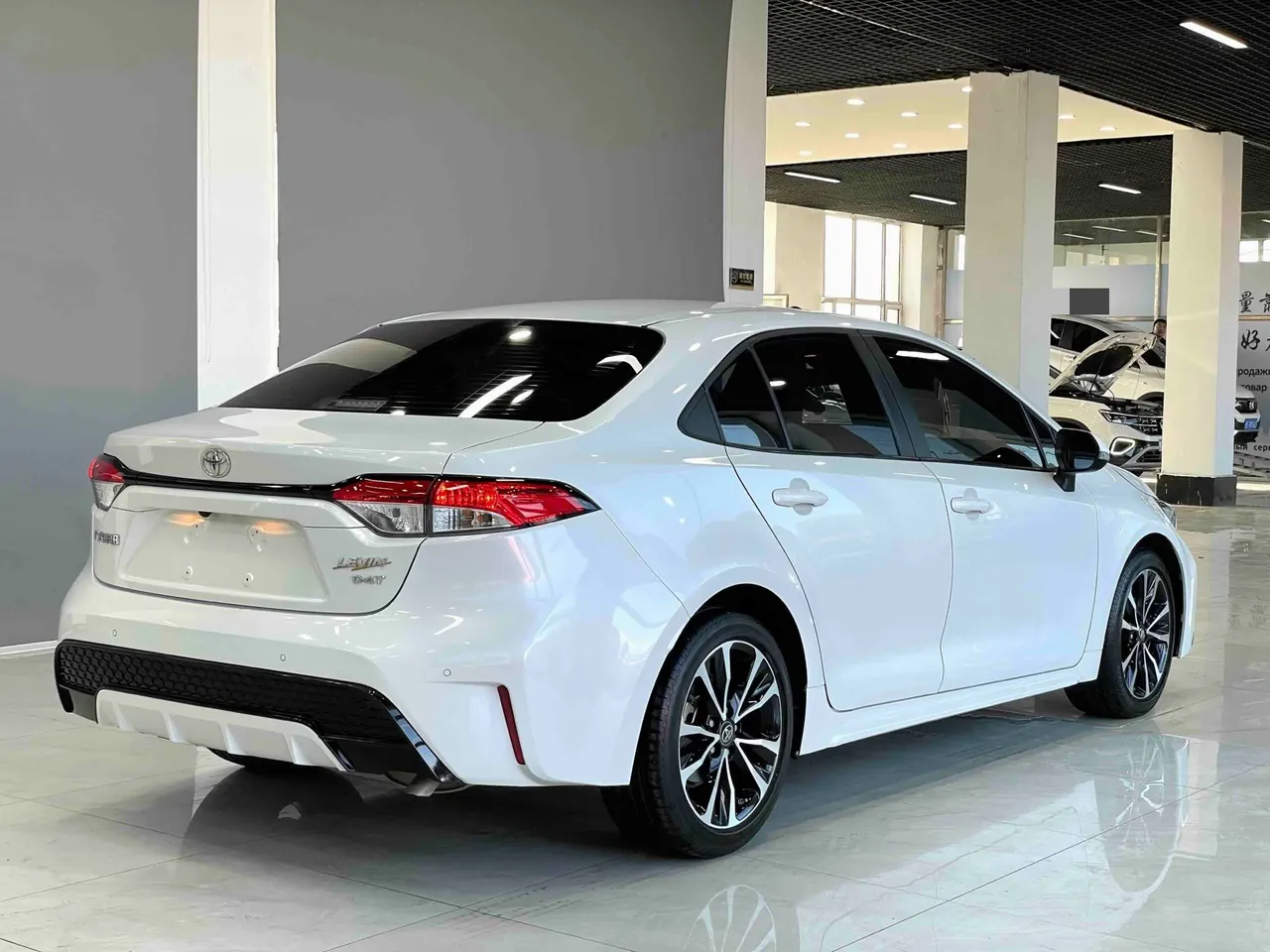 Toyota 2022 Lei Ling 1.2T Stepless 185T Sports Edition Automatic Gear 9