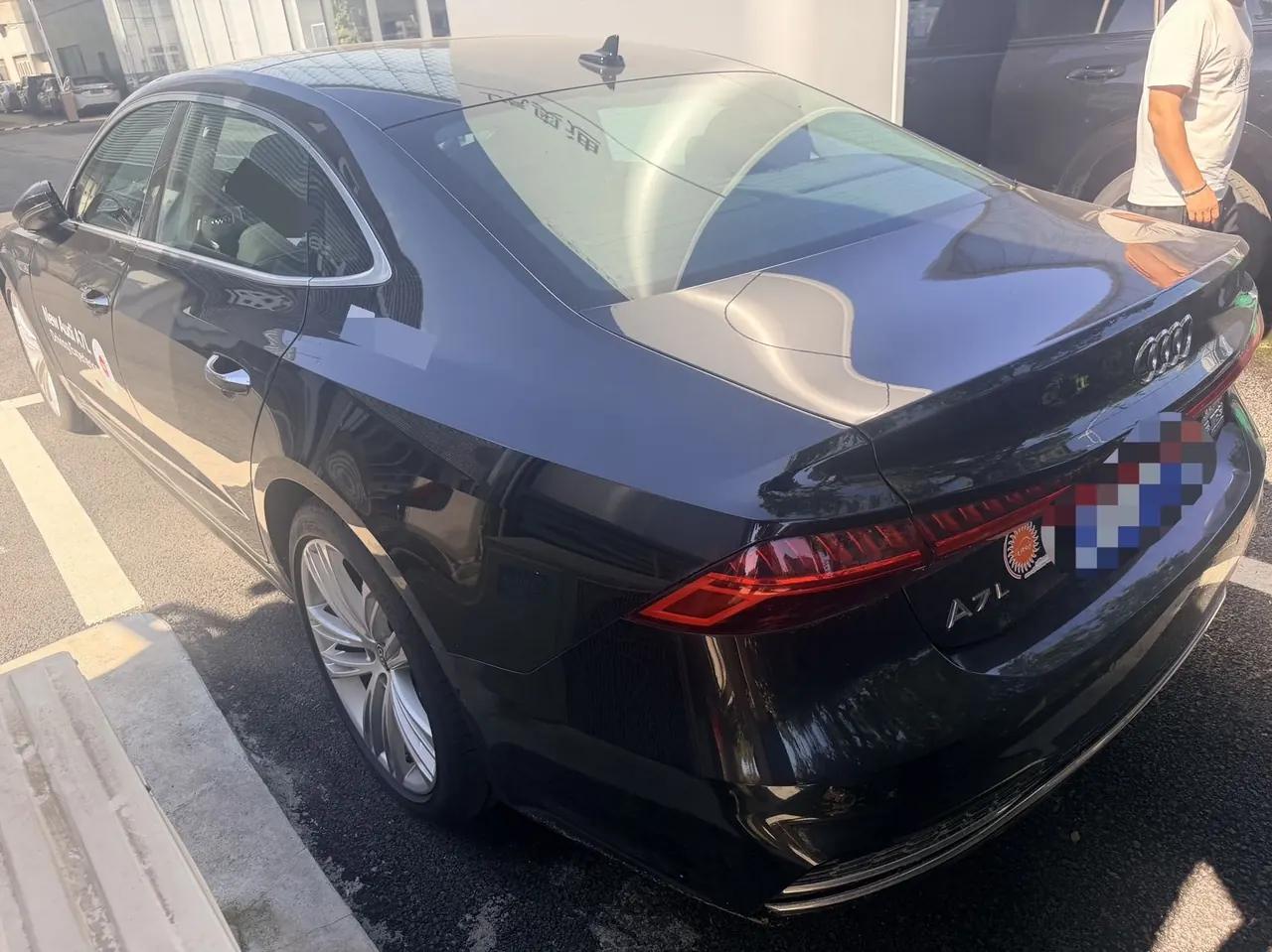 Audi 2025 A7L 2.0TFSI 45TFSI Quattro Luxury Automatic 4
