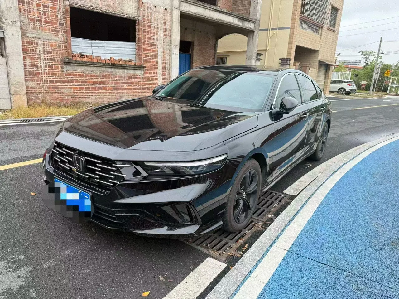 打开图片灯箱:Honda 2025 11th Generation Accord 1.5T Stepless 260TURBO Deluxe Automatic Gear