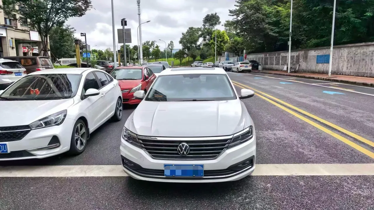 Volkswagen 2021 Lavida 1.5 Comfort Edition Automatic Gear 2