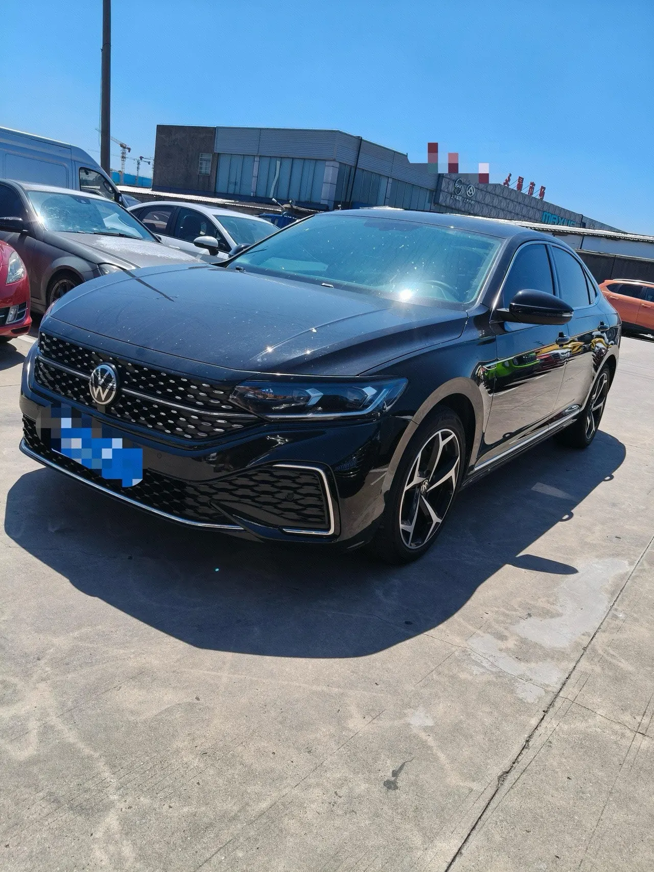 Open image lightbox: Volkswagen 2023 Passat 2.0TSI 330TSI Star Elite Edition Automatic Gear
