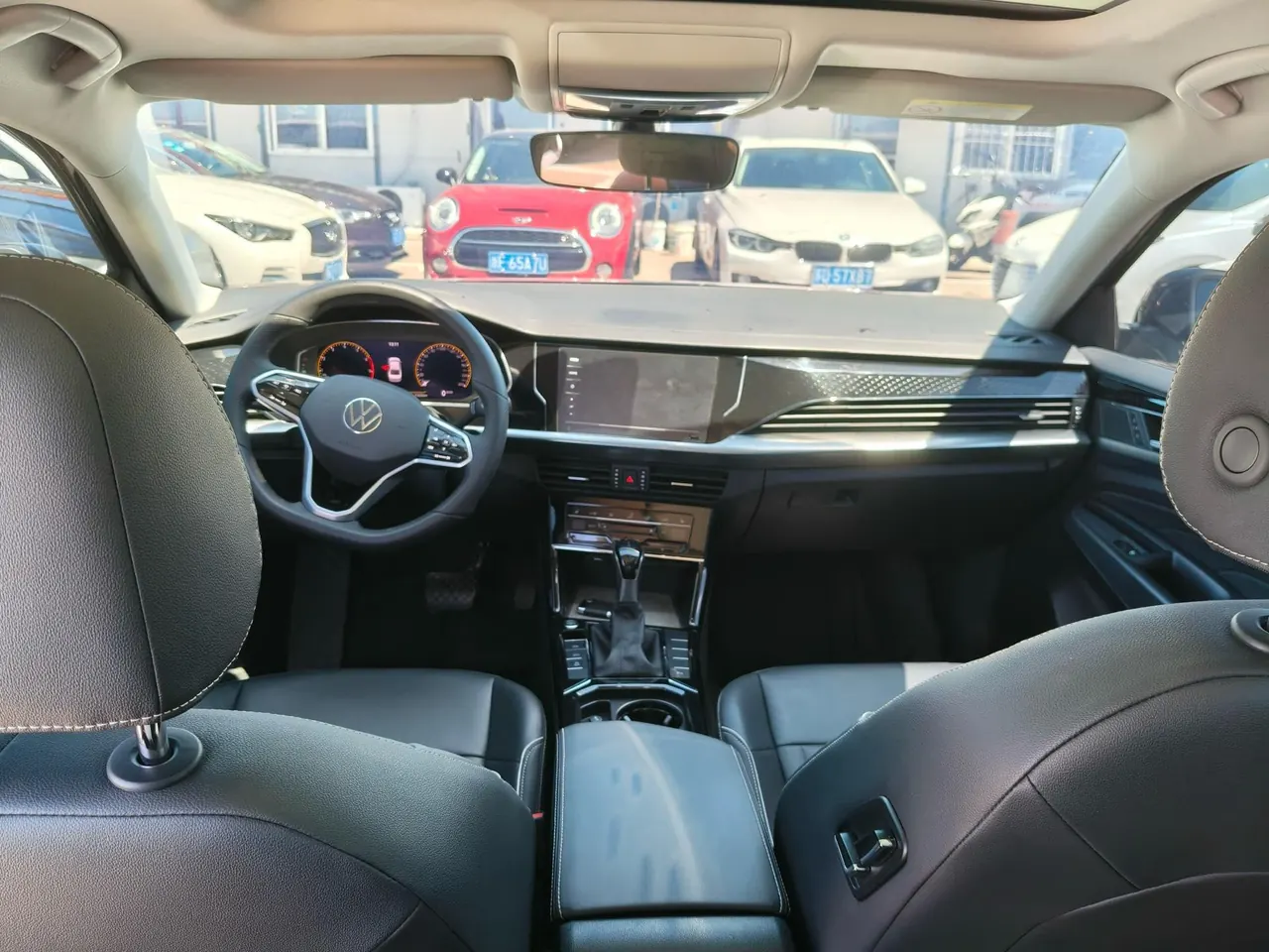 Volkswagen 2023 Passat 2.0TSI 330TSI Star Elite Edition Automatic Gear 4
