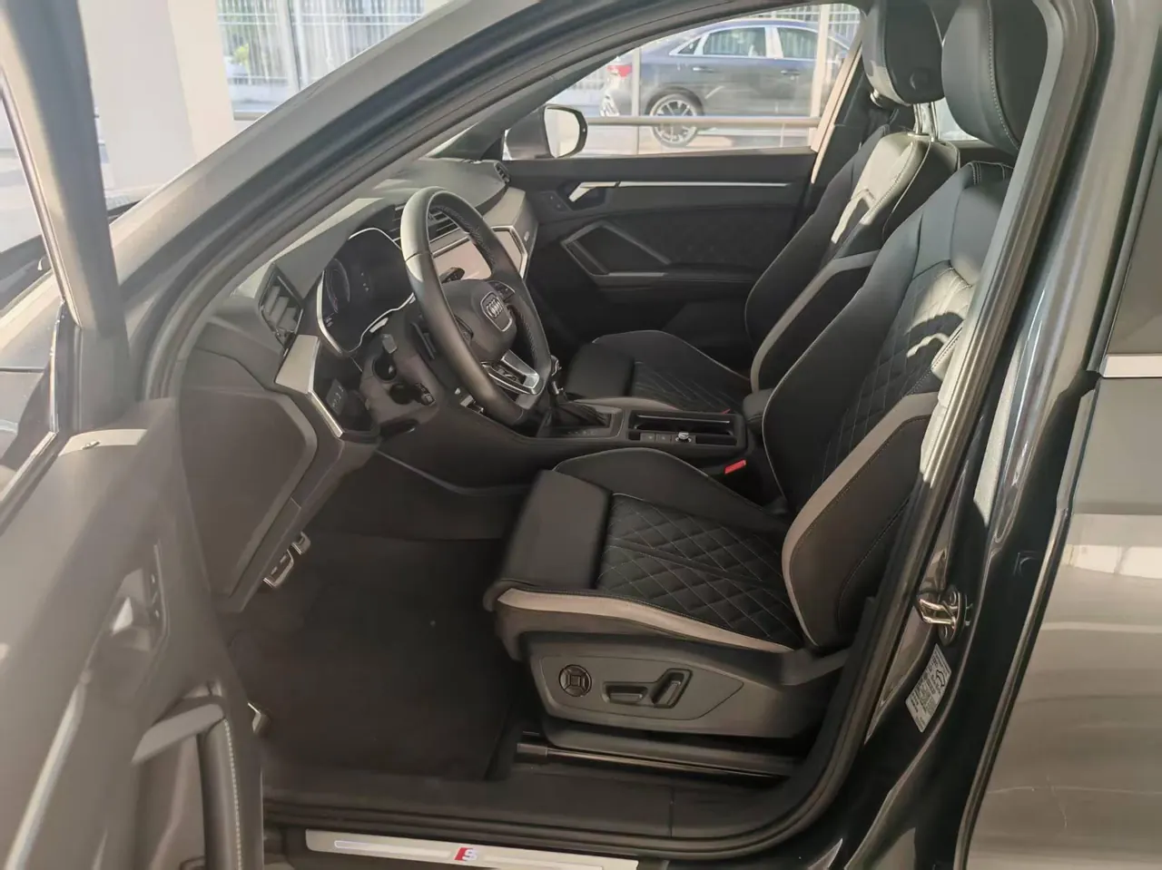 Audi 2025 Q3 2.0TFSI 40TFSI 45th Anniversary Collection Edition Quattro Fashion Dynamic Automatic Gear 4