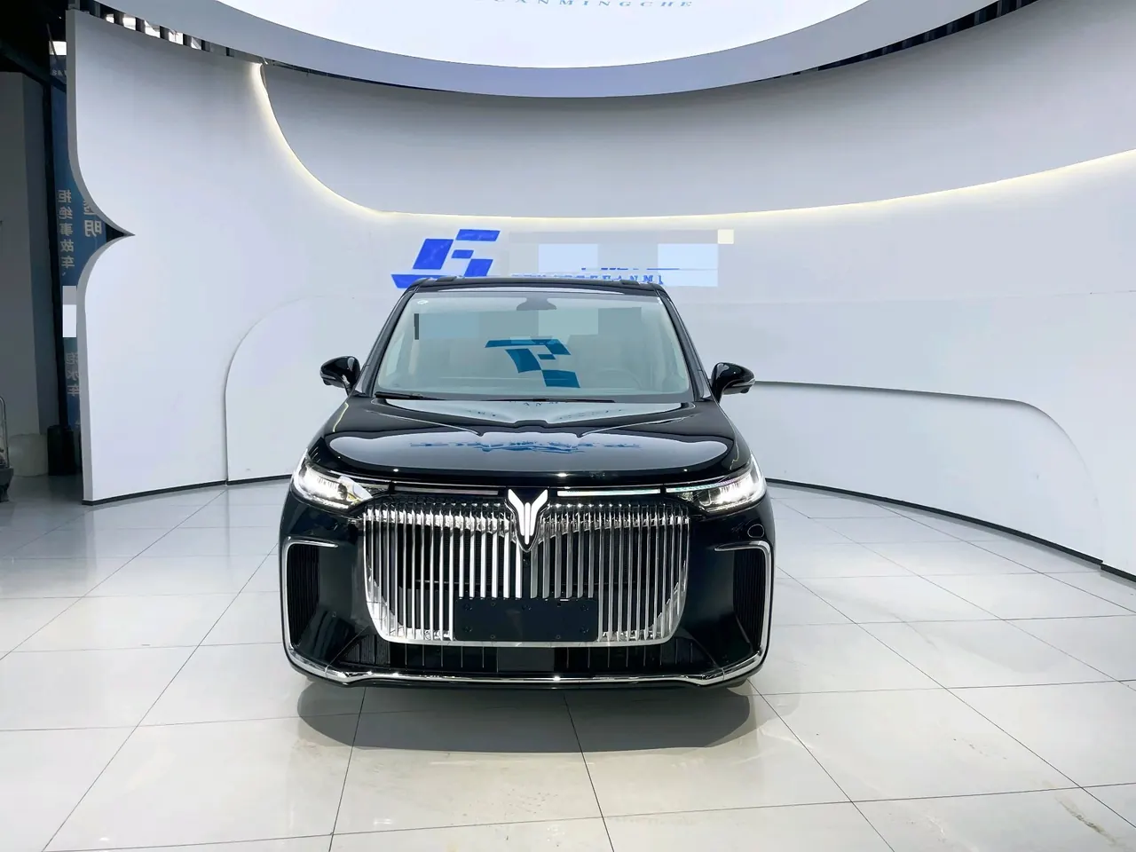 Voyah 2025 Model Dreamer PHEV 1.5T Four-Wheel-Drive Excellence Kunpeng Version Automatic Transmission 2