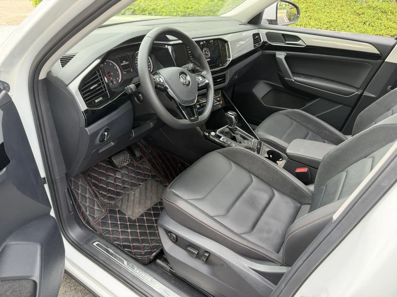 Volkswagen 2020 Tanyue 2.0TSI 330TSI Two-Drive Deluxe Smart Joint Edition Automatic Gear 4
