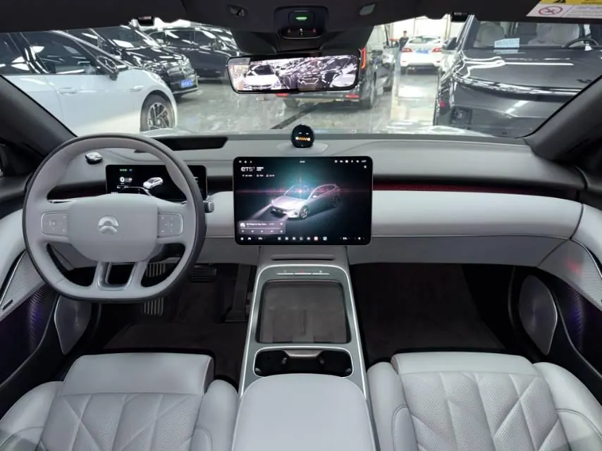 NIO 2025 ET5T 75kWh Touring automatic 11