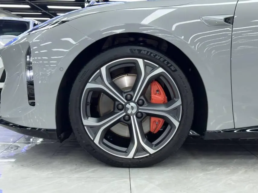 NIO 2025 ET5T 75kWh Touring automatic 14