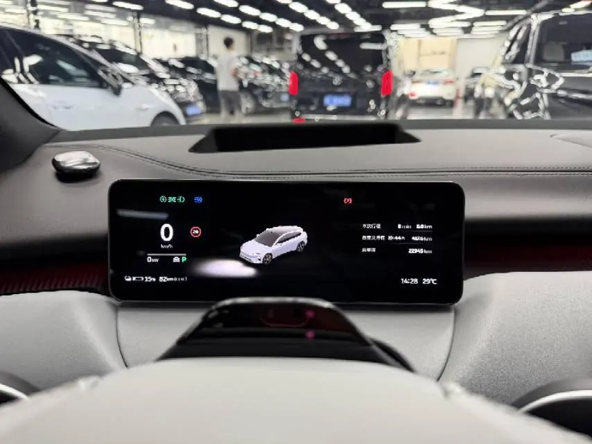 NIO 2025 ET5T 75kWh Touring automatic 16
