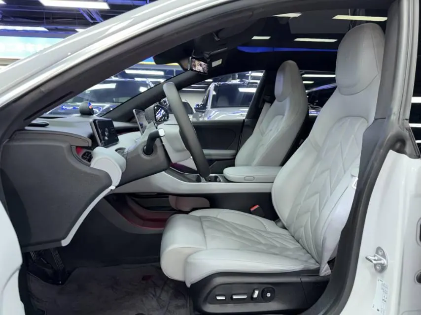 NIO 2025 ET5T 75kWh Touring automatic 5