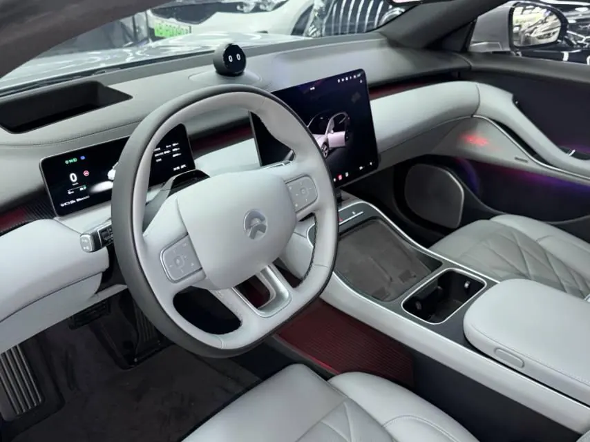 NIO 2025 ET5T 75kWh Touring automatic 9