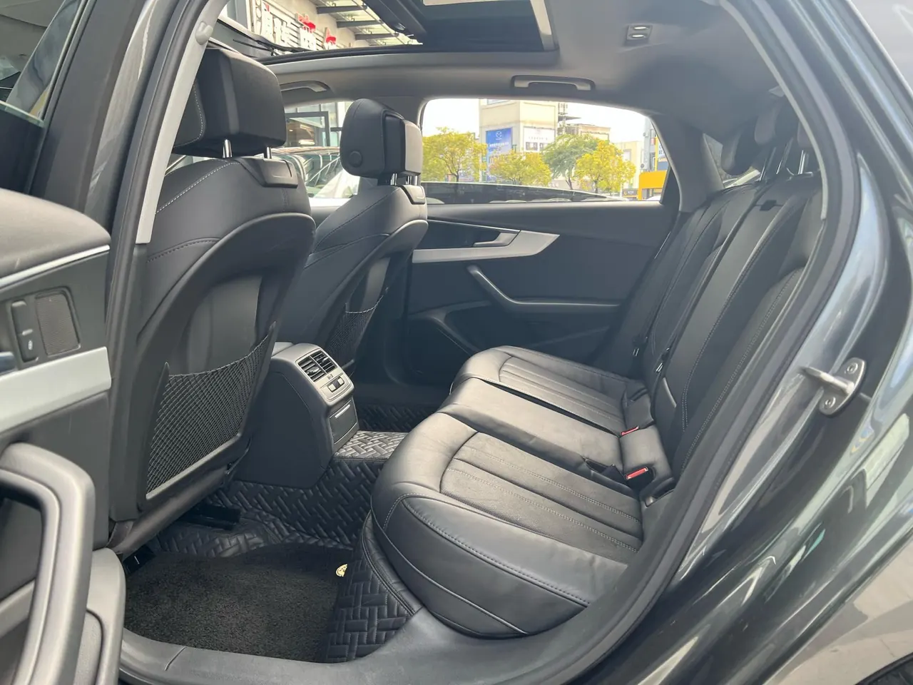 Audi 2020 A4L 2.0TFSI 40TFSI Deluxe Dynamic Automatic 11
