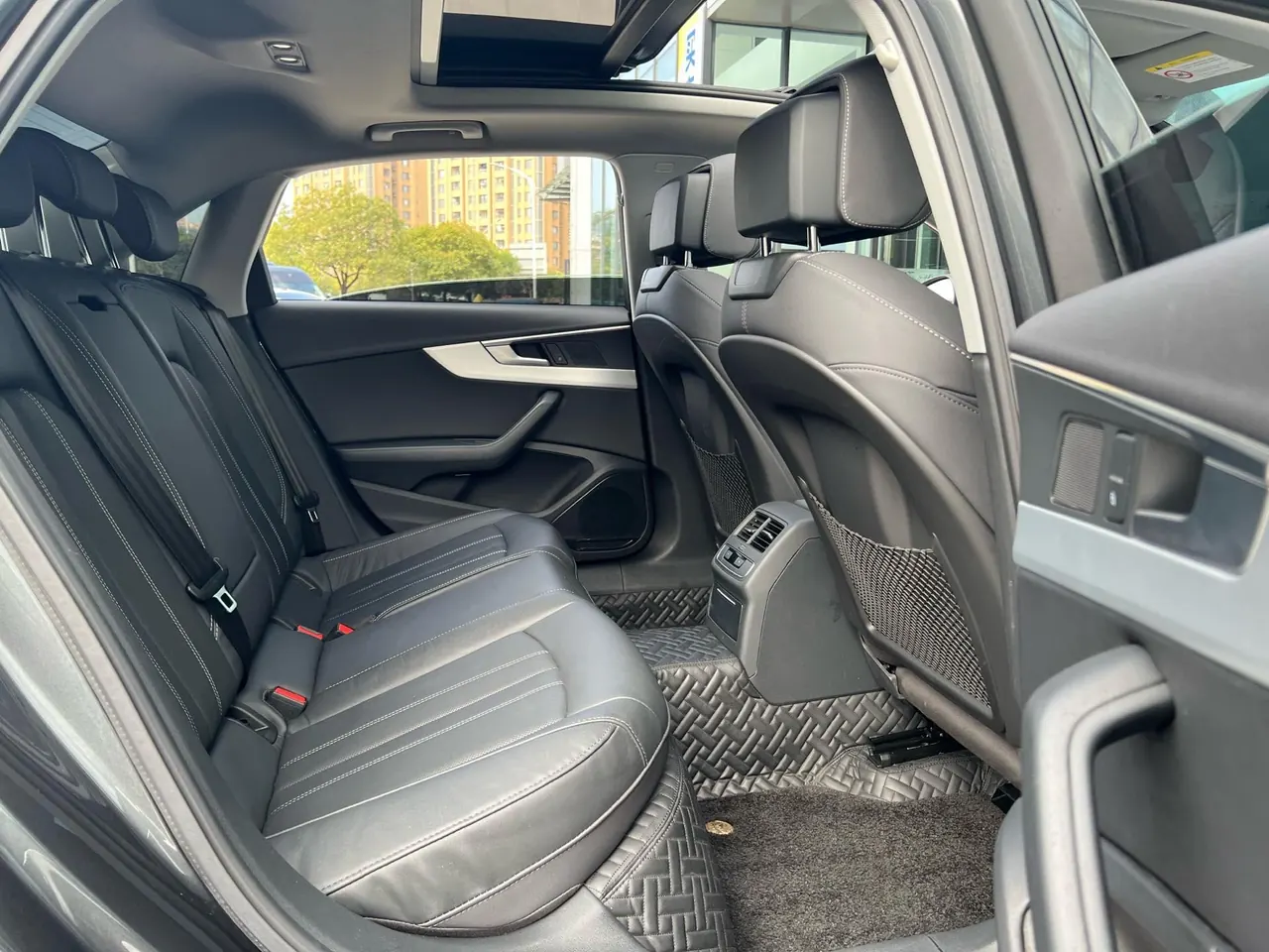 Audi 2020 A4L 2.0TFSI 40TFSI Deluxe Dynamic Automatic 12