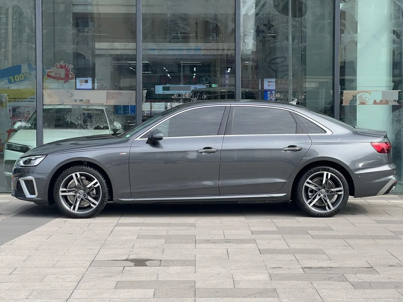 Audi 2020 A4L 2.0TFSI 40TFSI Deluxe Dynamic Automatic 2