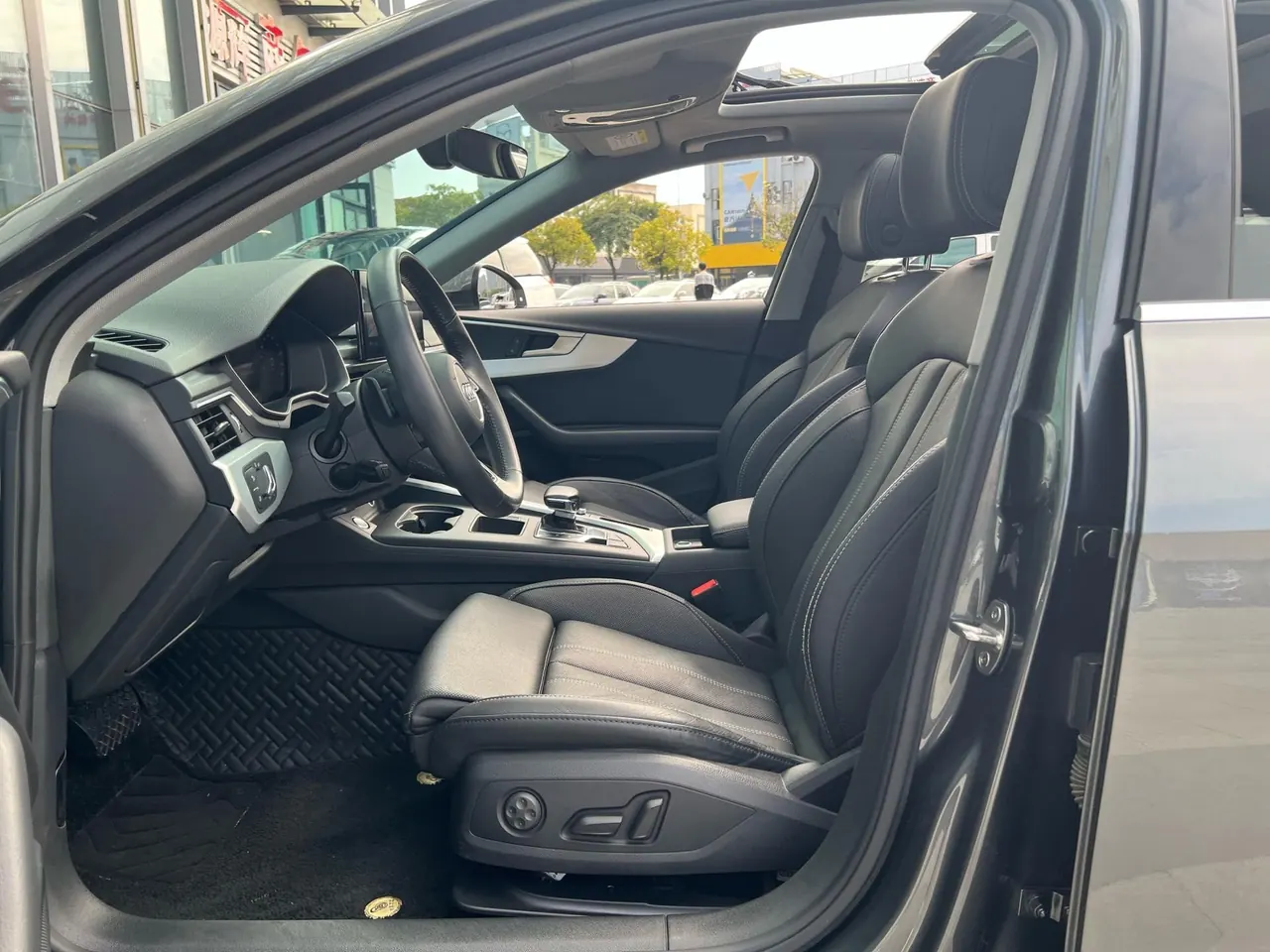 Audi 2020 A4L 2.0TFSI 40TFSI Deluxe Dynamic Automatic 8